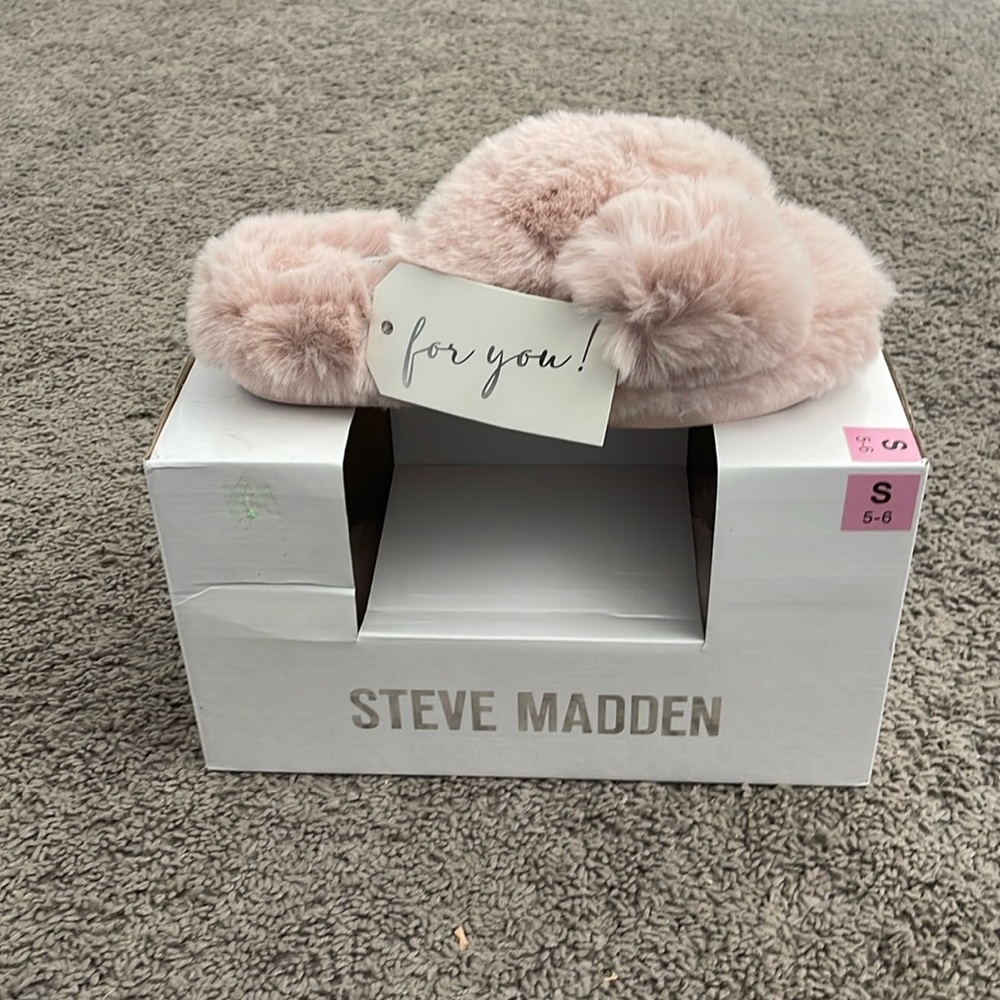 Steve Madden Slippers